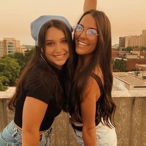 Meet your Posher, Leah